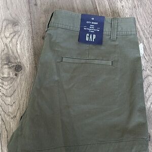 GAP Khaki Green City Shorts